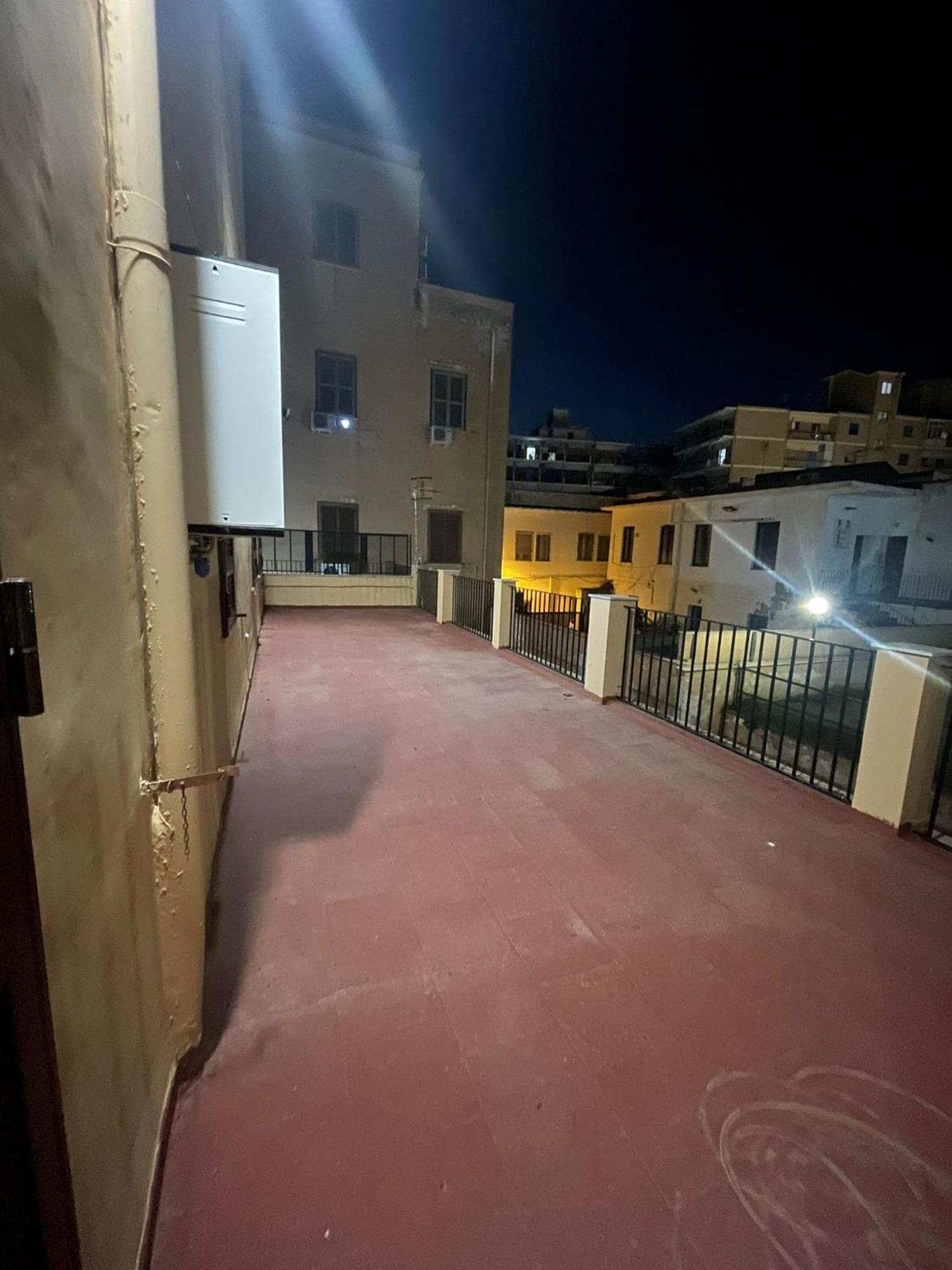 Casa Maiorino Bed & Breakfast Torre del Greco Exterior photo